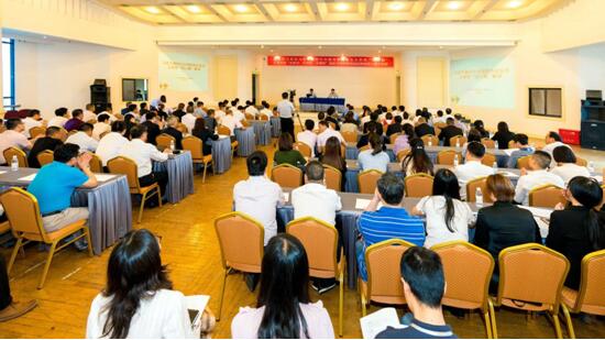 埋头赶路，也要抬头寻道