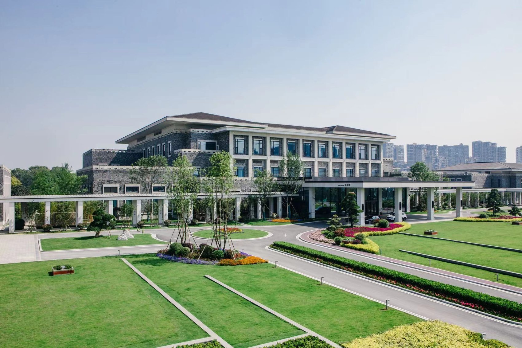 整合全省旅游资产 壮大“万亿级”文旅产业集群 四川必发888打造“国内一流知名酒店集团”