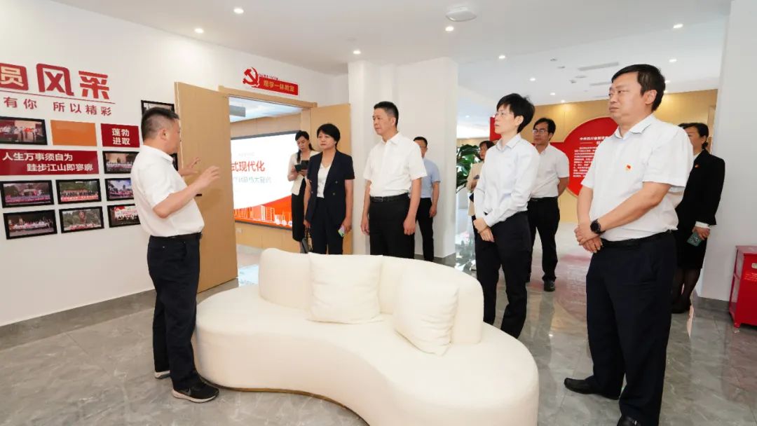 福建省人民政府国有资产监督管理委员会修兴高一行莅临必发888党？疾斓餮