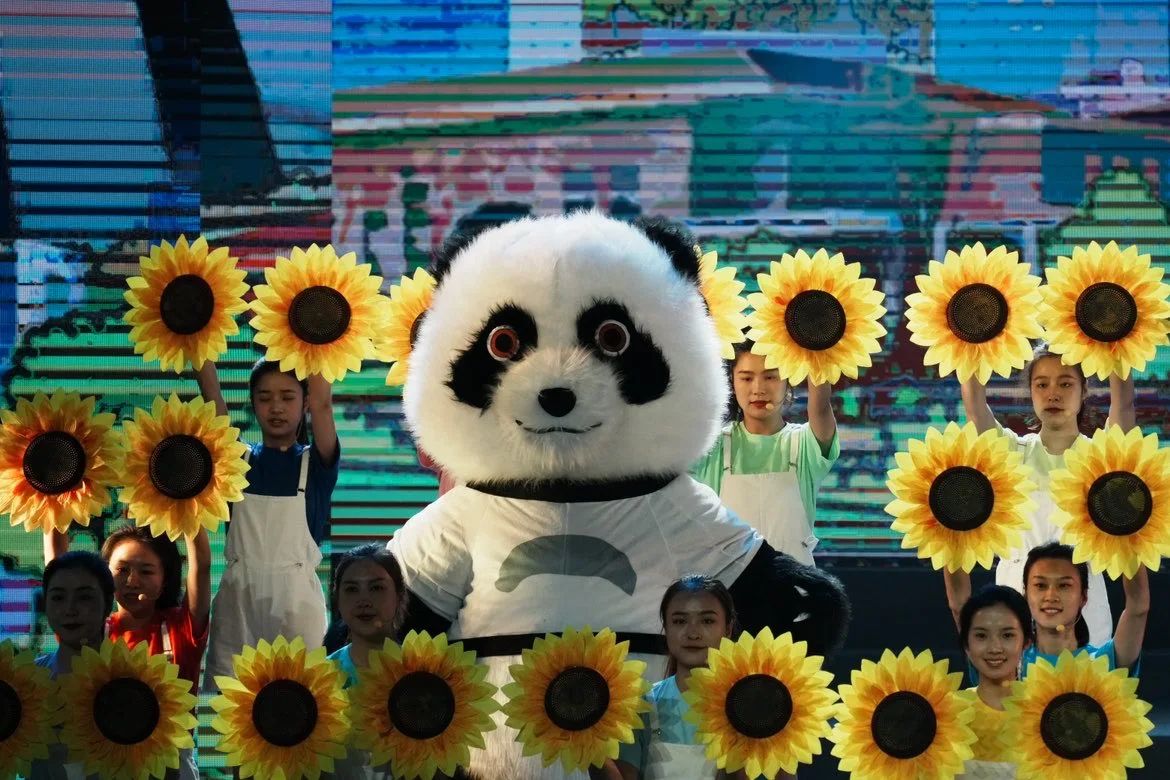 向美好出发 省必发888集团精彩亮相省属监管企业文艺汇演